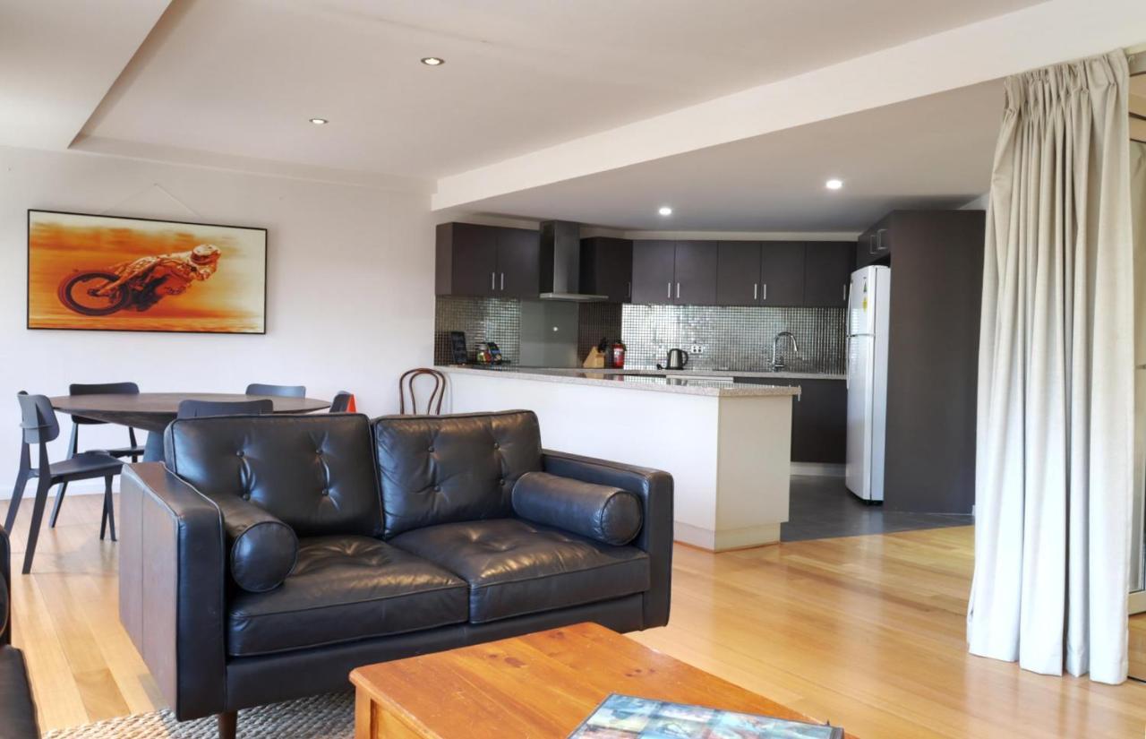 Appartement Fiveways Balcony, King Bed, Chef'S Kitchen à Fremantle Extérieur photo