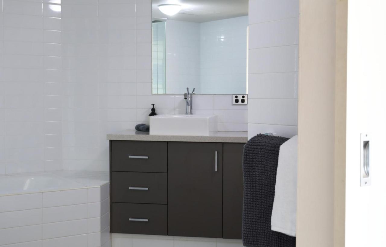 Appartement Fiveways Balcony, King Bed, Chef'S Kitchen à Fremantle Extérieur photo
